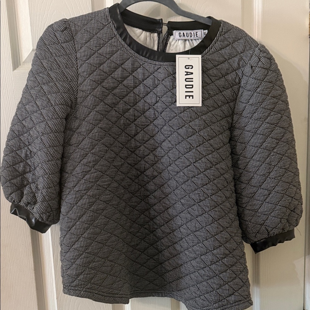 Gaudie Houndstooth Quilted Top in Black and White Size M